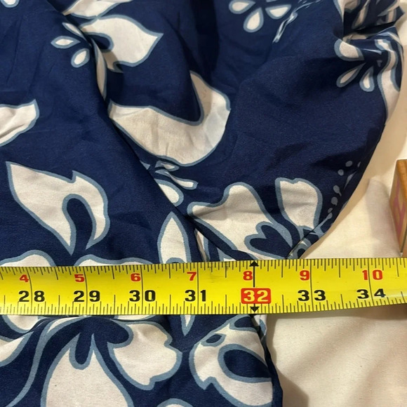 VHO Men’s Blue and White Hibiscus Hawaiian Shirt size 6X - Picture 5 of 10